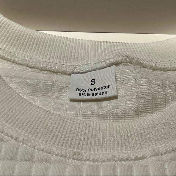 New Taylor Swift sweatshirt Revelation, Hard to find - Picture 7 of 11